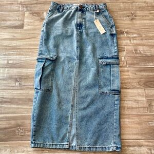 NWT Jewel Badgley Mischka Y2K Denim Cargo Maxi Skirt with Front Slit Size 27